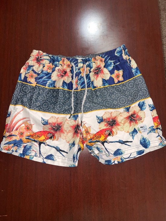 Spicy Tuna Other - Men's Floral Parrot Swim Trunks - Blue & White